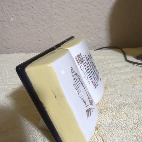 Lord's Prayer Our Father Ceramic Book Christian Figurine with Praying Hands Vtg. - Picture 10 of 10